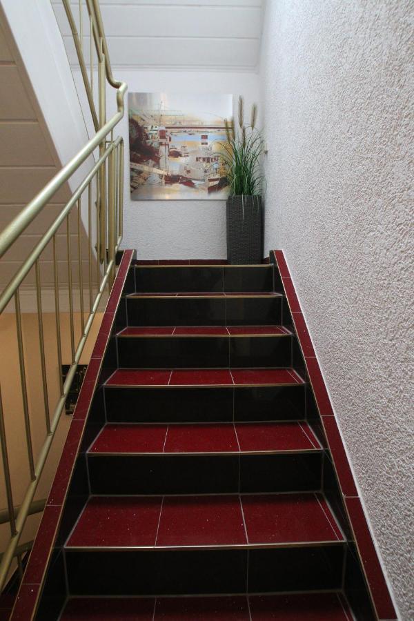 Gaestehaus Kronenstrasse Σβέτζινγκεν Εξωτερικό φωτογραφία